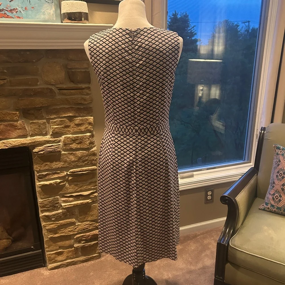 Tory Burch Navy and Cream Silk Shift Dress Size 6 - Picture 2 of 7